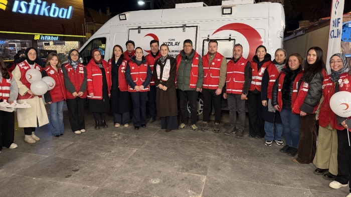 KIZILAY'DAN GÖNÜLLERİ ISITAN İKRAM